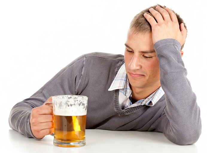 A man drink beer how to stop smoking