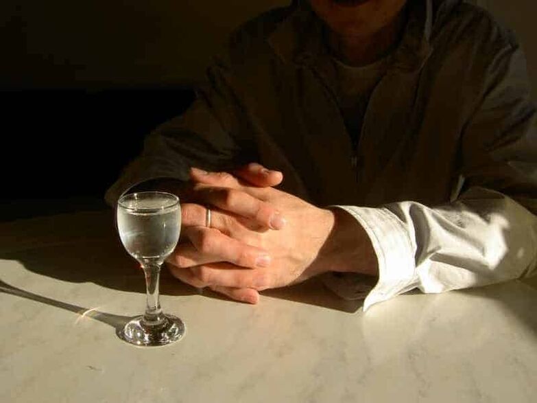 Drinking even small doses of strong alcohol per day, a person develops alcohol dependence.