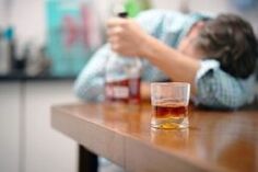 how to stop drinking alcohol on your own